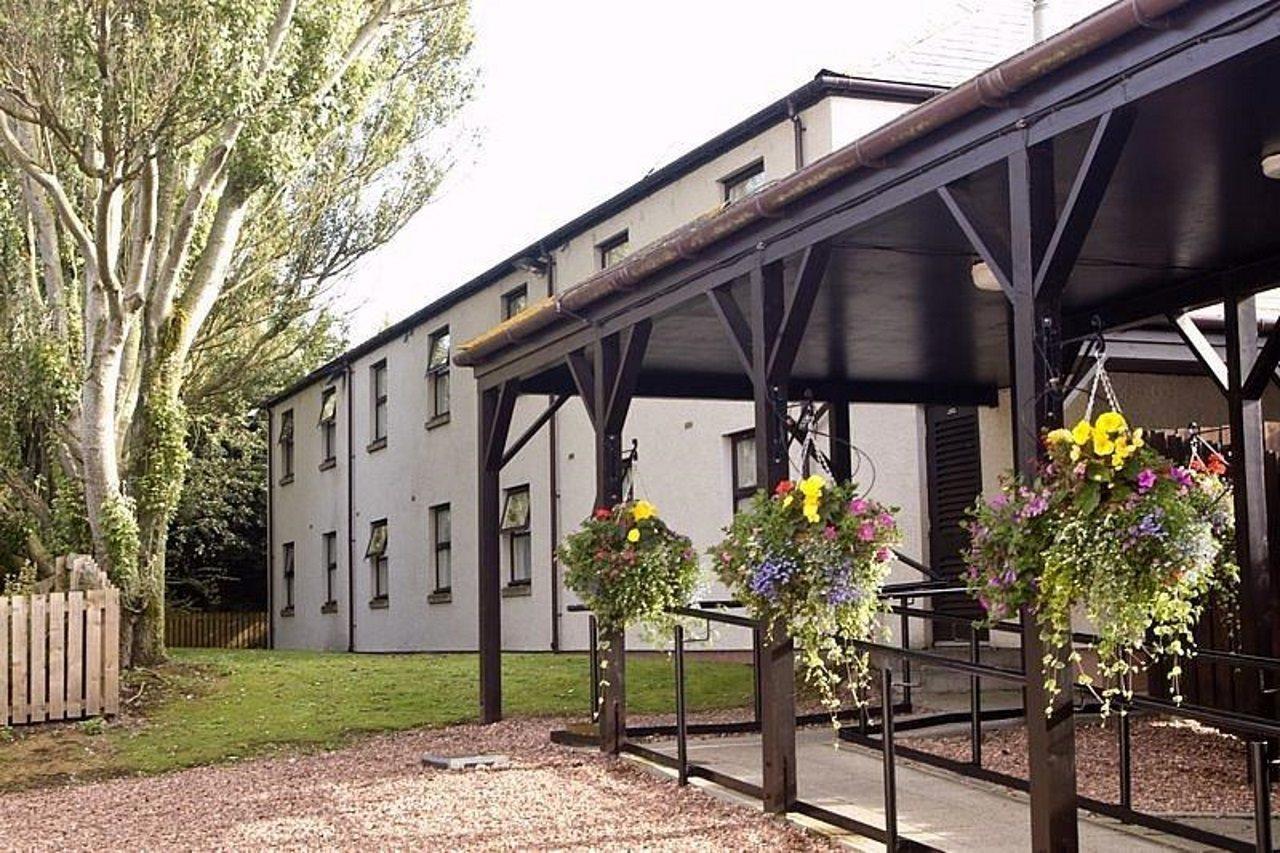 Premier Inn Dundee West Экстерьер фото